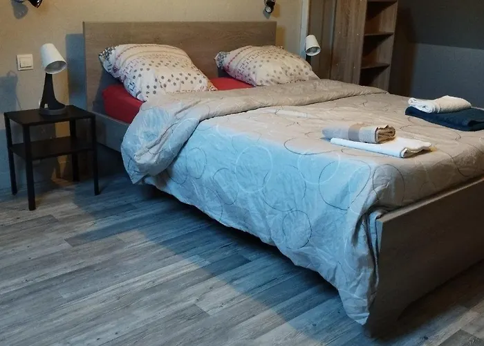 Quartier Saint Jacques - Maison 5 *